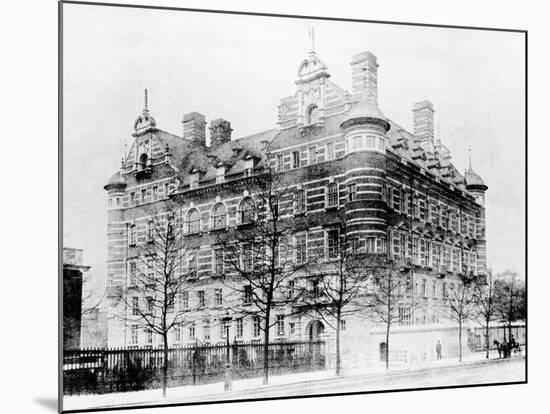 The New Scotland Yard-null-Mounted Photographic Print