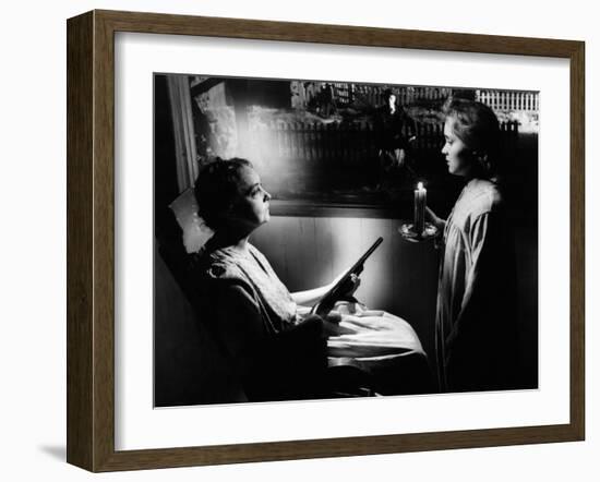 The Night Of The Hunter, Lillian Gish, Robert Mitchum, Gloria Castillo, 1955-null-Framed Photo