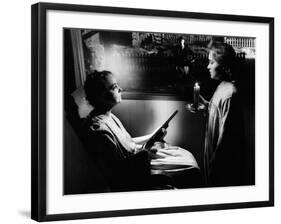 The Night Of The Hunter, Lillian Gish, Robert Mitchum, Gloria Castillo, 1955-null-Framed Photo