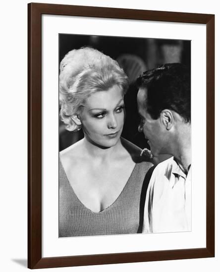 THE NOTORIOUS LANDLADY, 1961 DIRECETD BY RICHARD QUINE, script Blake Edwards, Kim Novak and Jack Le-null-Framed Photo