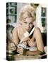 THE NOTORIOUS LANDLADY, 1961 DIRECETD BY RICHARD QUINE, script Blake Edwards, Kim Novak (photo)-null-Stretched Canvas