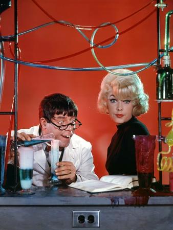 https://imgc.allpostersimages.com/img/posters/the-nutty-professor-1963-directed-by-jerry-lewis-jerry-lewis-and-stella-stevens_u-L-PJUEPB0.jpg?artPerspective=n