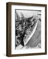 The Ocean Liner RMS Queen Mary, Clydebank, Glasgow, 1934-null-Framed Giclee Print