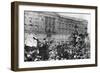 The Official Notice of the Armistice Being Read, Buckingham Palace, 1918-null-Framed Giclee Print