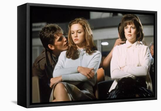 THE OUTSIDERS, 1982 directed by FRANCIS FORD COPPOLA Matt Dillon, Diane Lane and Michelle Meyrink (-null-Framed Stretched Canvas