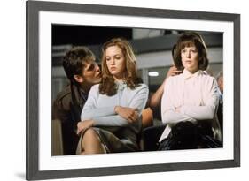 THE OUTSIDERS, 1982 directed by FRANCIS FORD COPPOLA Matt Dillon, Diane Lane and Michelle Meyrink (-null-Framed Photo