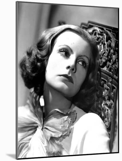 The Painted Veil, Greta Garbo, 1934-null-Mounted Photo