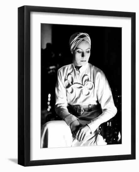 The Painted Veil, Greta Garbo, 1934-null-Framed Photo