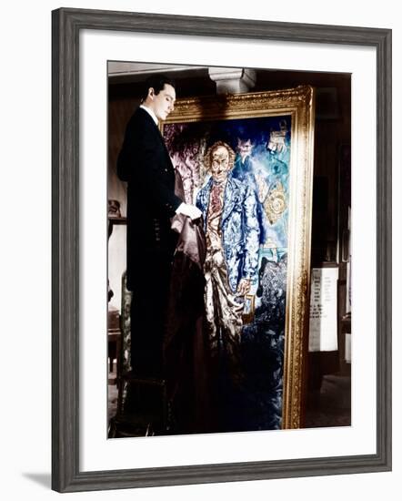 THE PICTURE OF DORIAN GRAY, Hurd Hatfield, 1945-null-Framed Photo