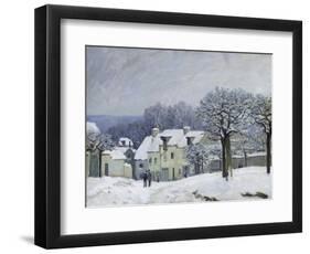 The Place Du Chenil at Marly-Le-Roi, Snow, 1876-Alfred Sisley-Framed Giclee Print