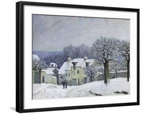 The Place Du Chenil at Marly-Le-Roi, Snow, 1876-Alfred Sisley-Framed Giclee Print