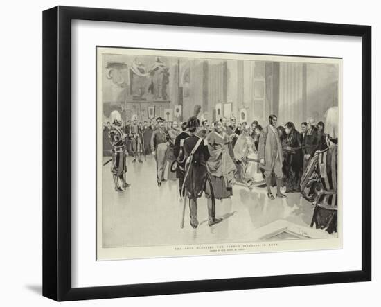 The Pope Blessing the French Pilgrims in Rome-Oswaldo Tofani-Framed Giclee Print
