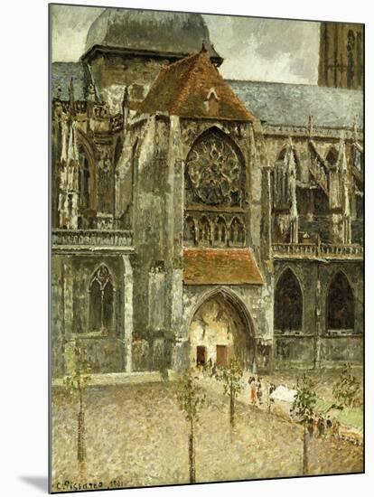 The Portal of the Church Saint-Jacques at Dieppe; Portail de l'Eglise Saint-Jacques a Dieppe, 1901-Camille Pissarro-Mounted Giclee Print