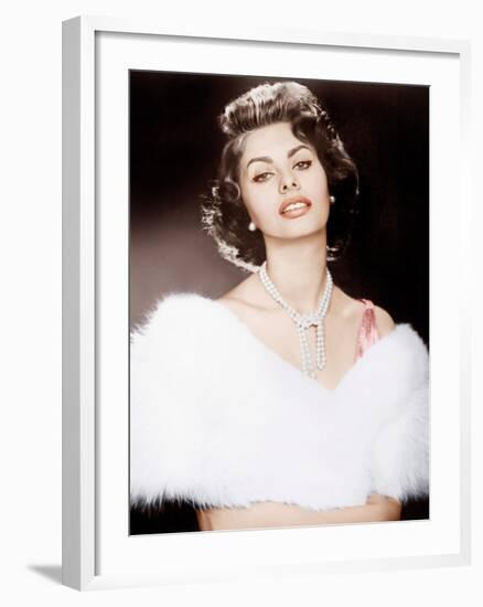 THE PRIDE AND THE PASSION, Sophia Loren, 1957-null-Framed Photo