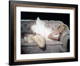 The Prince and the Shwogirl 1957 Directed by Laurence Olivier Marilyn Monroe-null-Framed Photo