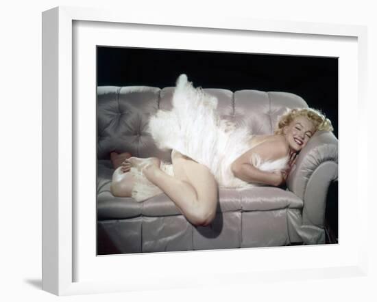 The Prince and the Shwogirl 1957 Directed by Laurence Olivier Marilyn Monroe-null-Framed Photo