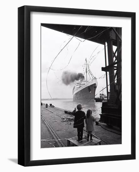 The Queen Elizabeth Sails from Southampton, 1968-null-Framed Photographic Print