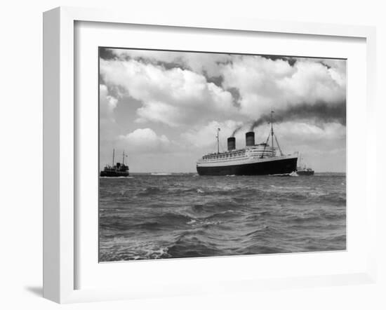 The "Queen Elizabeth" the Largest of the P-null-Framed Photographic Print