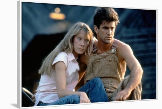 The River by Mark Rydell with Mel Gibson and Sissy Spacek, 1984 (photo)-null-Framed Photo