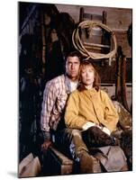 The River by Mark Rydell with Mel Gibson and Sissy Spacek, 1984 (photo)-null-Mounted Photo