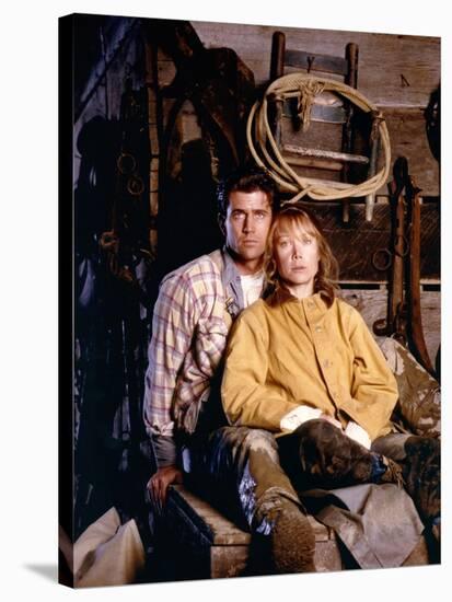 The River by Mark Rydell with Mel Gibson and Sissy Spacek, 1984 (photo)-null-Stretched Canvas