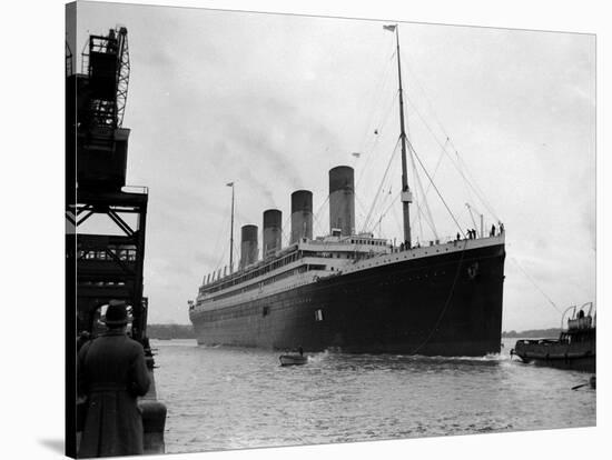 The RMS Olympic Sister Ship to the Titanic Arriving at Southampton Docks, 1925-null-Stretched Canvas