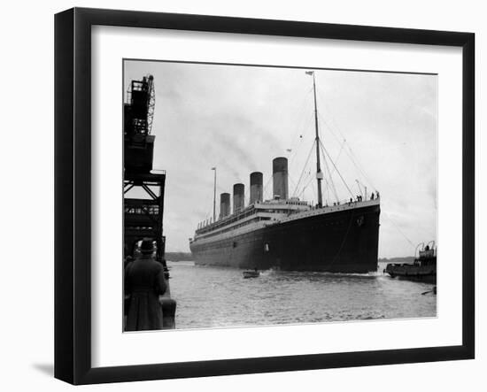 The RMS Olympic Sister Ship to the Titanic Arriving at Southampton Docks, 1925-null-Framed Premium Photographic Print