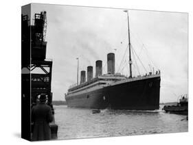 The RMS Olympic Sister Ship to the Titanic Arriving at Southampton Docks, 1925-null-Stretched Canvas