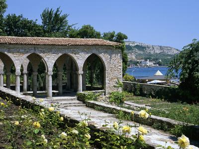 https://imgc.allpostersimages.com/img/posters/the-rose-garden-and-folly-the-palace-of-queen-marie-balchik-black-sea-coast-bulgaria-europe_u-L-PFW3HG0.jpg?artPerspective=n