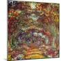 The Rose Path, Giverny, 1920-22-Claude Monet-Mounted Giclee Print