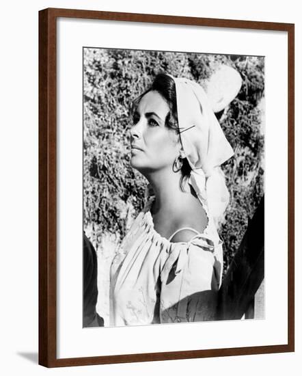 The Sandpiper, Elizabeth Taylor, 1965-null-Framed Photo