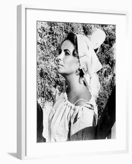 The Sandpiper, Elizabeth Taylor, 1965-null-Framed Photo