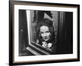 The Scarlet Empress, Marlene Dietrich As Catherine The Great, 1934-null-Framed Photo