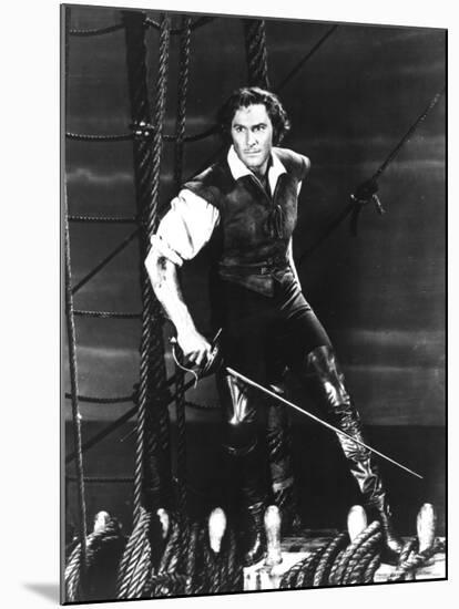 The Sea Hawk, Errol Flynn, 1940-null-Mounted Photo