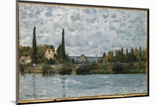 The Seine at Bougival, 1873-Alfred Sisley-Mounted Giclee Print