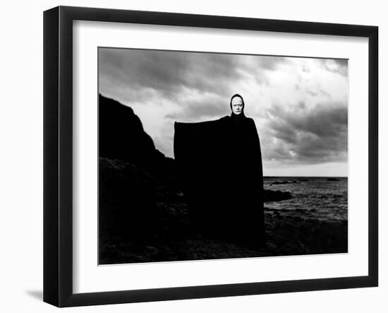 The Seventh Seal, Bengt Ekerot, 1957-null-Framed Photo