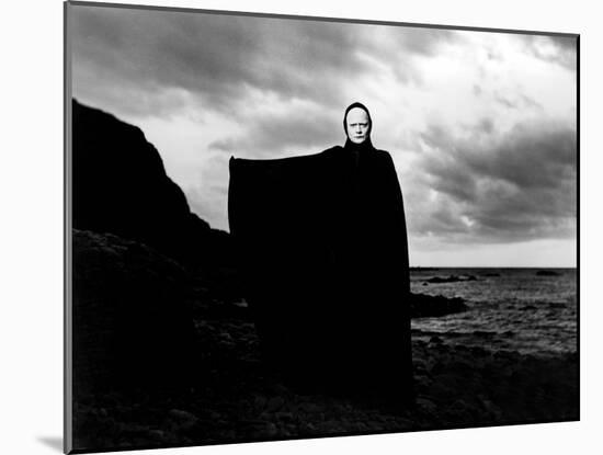 The Seventh Seal, Bengt Ekerot, 1957-null-Mounted Photo