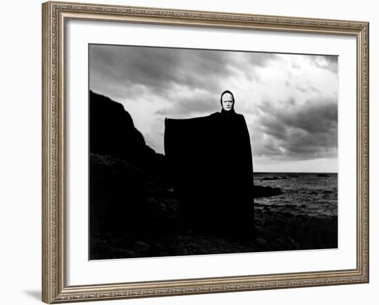 The Seventh Seal, Bengt Ekerot, 1957-null-Framed Photo