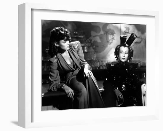 The Shanghai Gesture by Josef von Sternberg with Gene Tierney and Ona Munson, 1941 (b/w photo)-null-Framed Photo