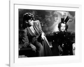 The Shanghai Gesture by Josef von Sternberg with Gene Tierney and Ona Munson, 1941 (b/w photo)-null-Framed Photo