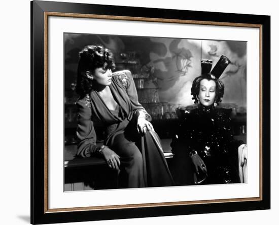 The Shanghai Gesture by Josef von Sternberg with Gene Tierney and Ona Munson, 1941 (b/w photo)-null-Framed Photo