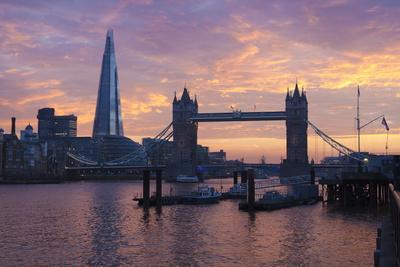 https://imgc.allpostersimages.com/img/posters/the-shard-and-tower-bridge-on-the-river-thames-at-sunset-london-england-united-kingdom-europe_u-L-PNF0BD0.jpg?artPerspective=n