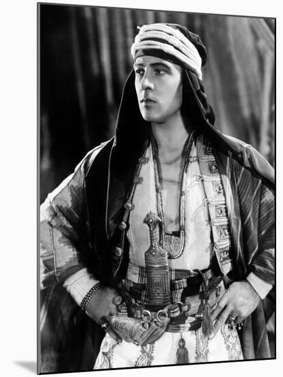 The Sheik, Rudolph Valentino, 1921-null-Mounted Photo