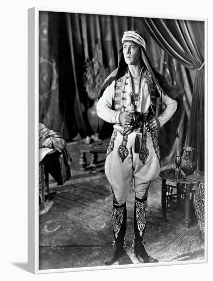 THE SHEIK, Rudolph Valentino, 1921-null-Framed Art Print