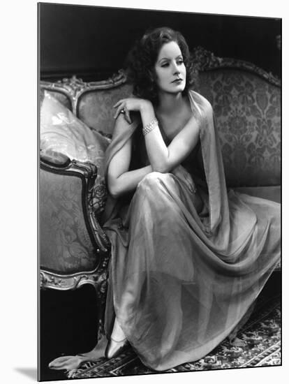The Single Standart by John S. Robertson with Greta Garbo, 1929 (b/w photo)-null-Mounted Photo
