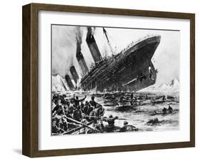 The Sinking of SS Titanic, 14 April 1912-null-Framed Giclee Print