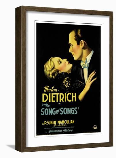 THE SONG OF SONGS, left: Marlene Dietrich, Brian Aherne, 1933-null-Framed Art Print