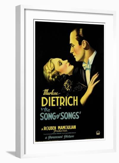 THE SONG OF SONGS, left: Marlene Dietrich, Brian Aherne, 1933-null-Framed Art Print