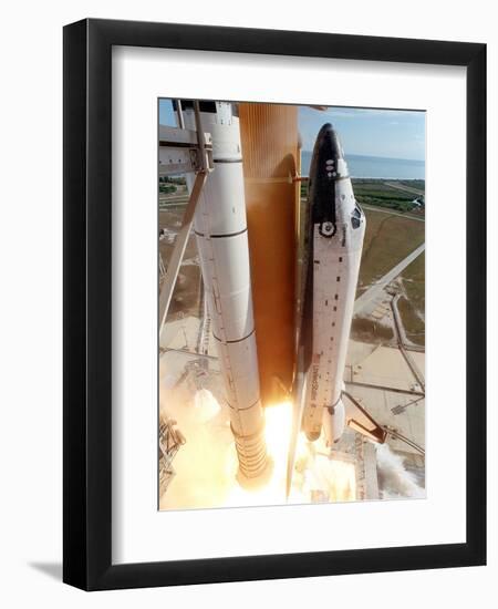 The Space Shuttle Columbia-null-Framed Premium Photographic Print