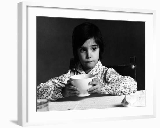 The Spirit Of The Beehive, (aka El Espiritu De La Colmena), Ana Torrent, 1973-null-Framed Photo